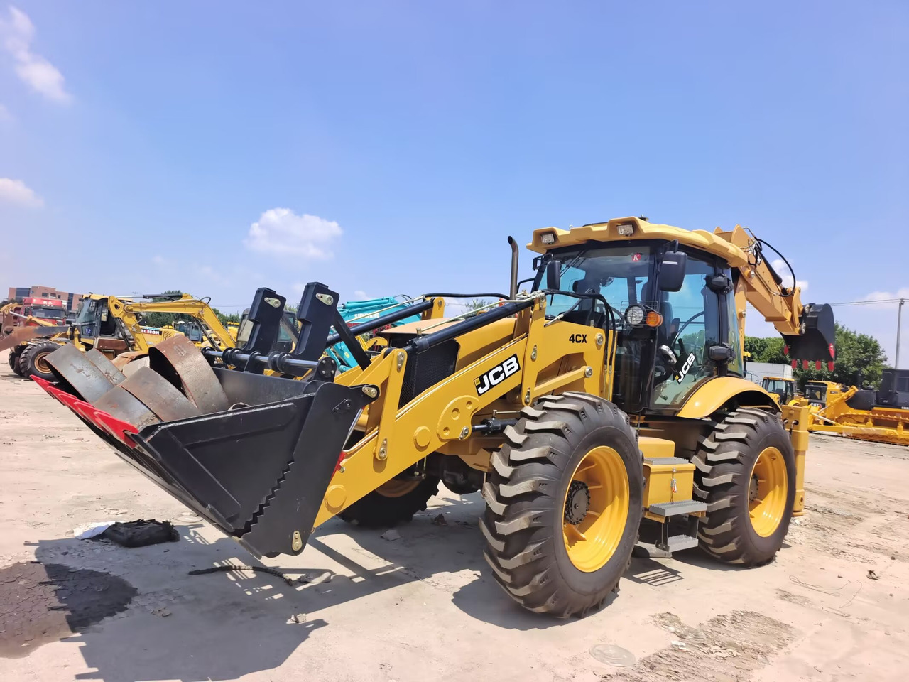 JCB 4CX 100% NEW - Backhoe loader: picture 3 JCB 4CX 100% NEW - Backhoe loader: picture 3