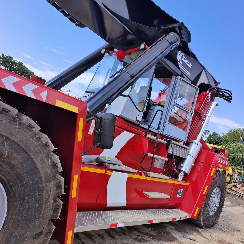 KALMAR DRF450 45 TON REACH STACKER DRT450 DRU450 DRD 450 - Reach stacker: picture 3 KALMAR DRF450 45 TON REACH STACKER DRT450 DRU450 DRD 450 - Reach stacker: picture 3