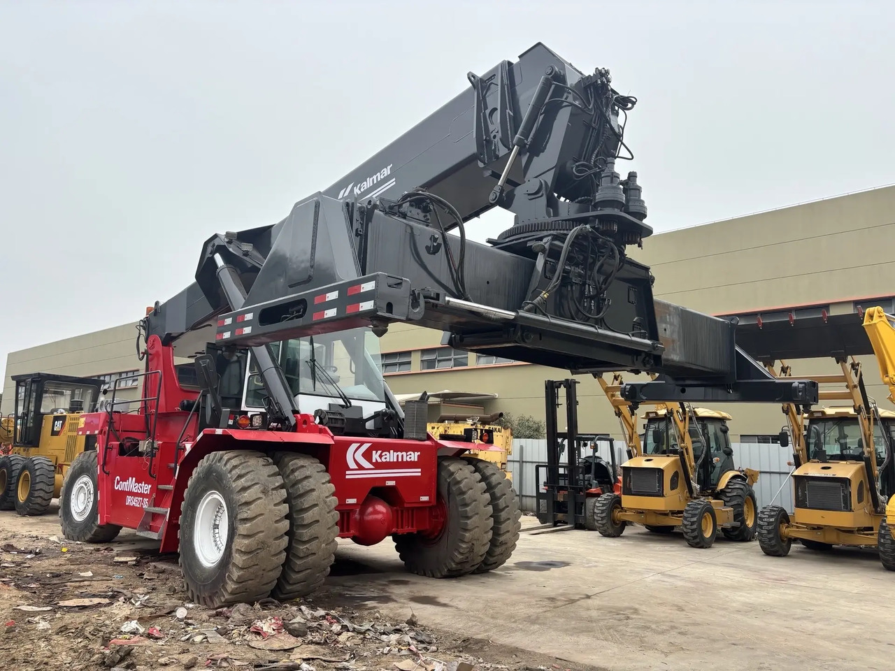 KALMAR DRS4527-S5 - Reach stacker: picture 1 KALMAR DRS4527-S5 - Reach stacker: picture 1