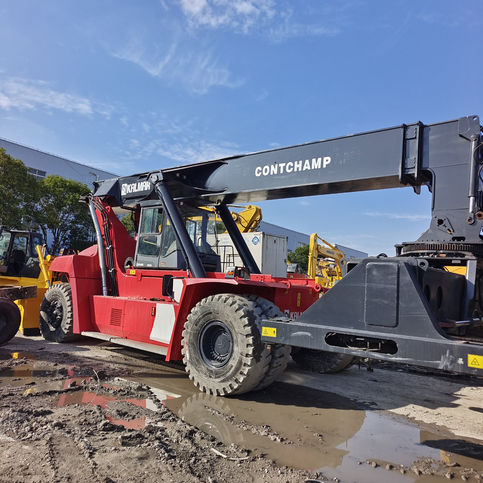 KALMAR DRT450 - Reach stacker: picture 4 KALMAR DRT450 - Reach stacker: picture 4