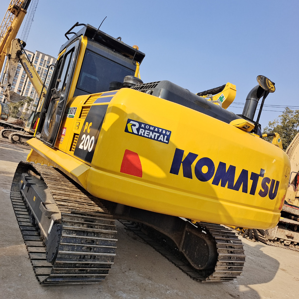 KOMATSU PC200-8 - Crawler excavator: picture 5 KOMATSU PC200-8 - Crawler excavator: picture 5