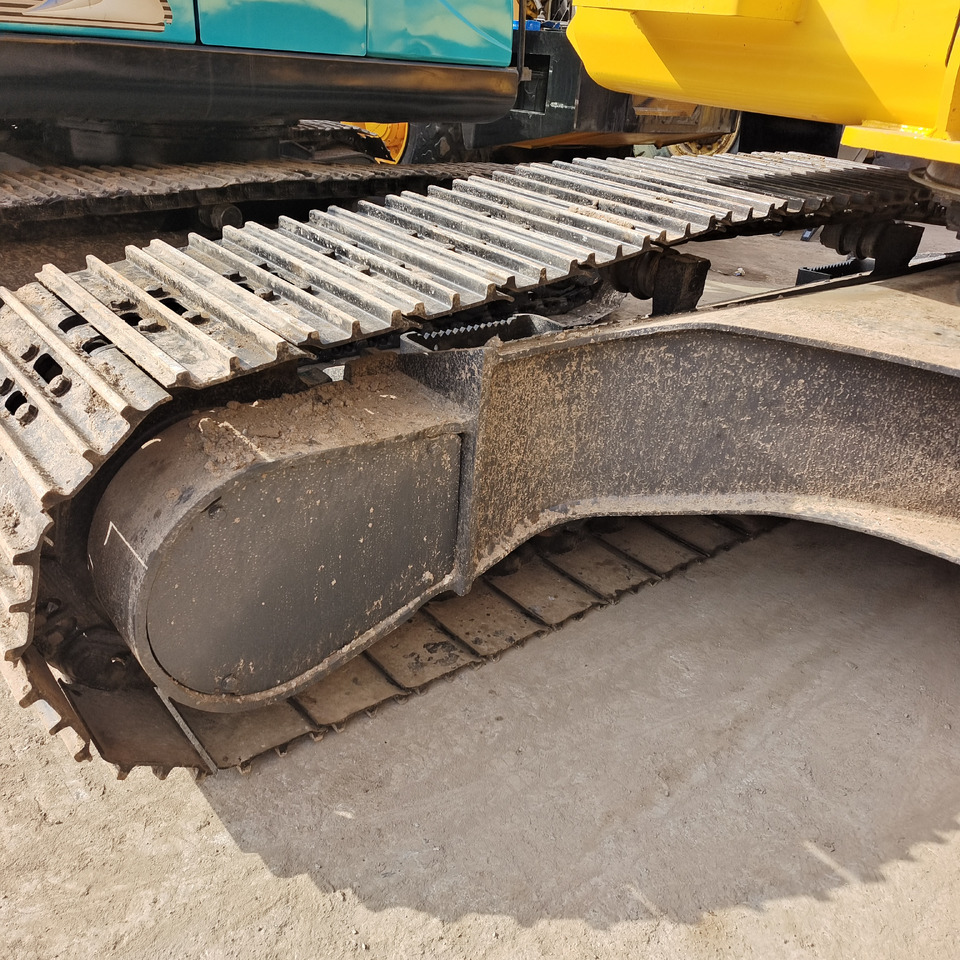KOMATSU PC200-8 - Crawler excavator: picture 3 KOMATSU PC200-8 - Crawler excavator: picture 3