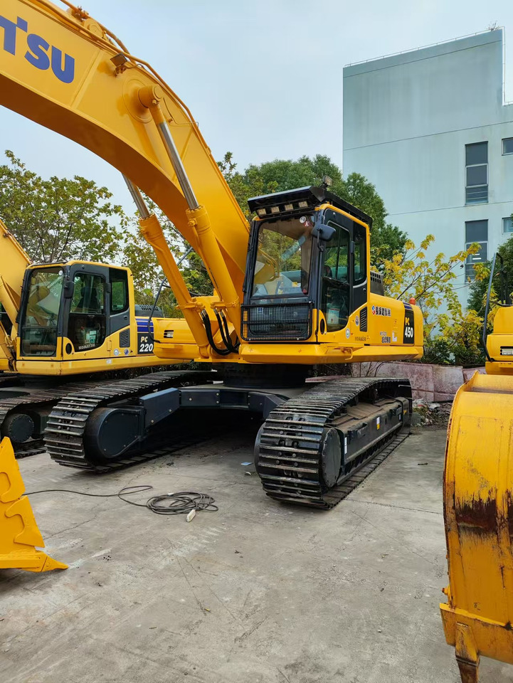KOMATSU PC450-8 - Crawler excavator: picture 1 KOMATSU PC450-8 - Crawler excavator: picture 1