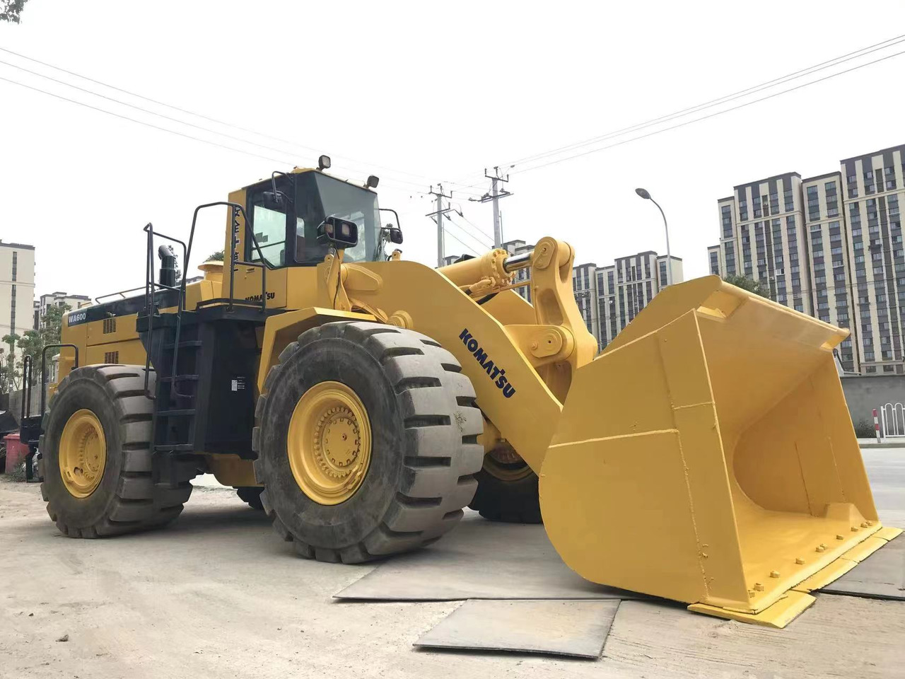 KOMATSU WA600 - Wheel loader: picture 3 KOMATSU WA600 - Wheel loader: picture 3