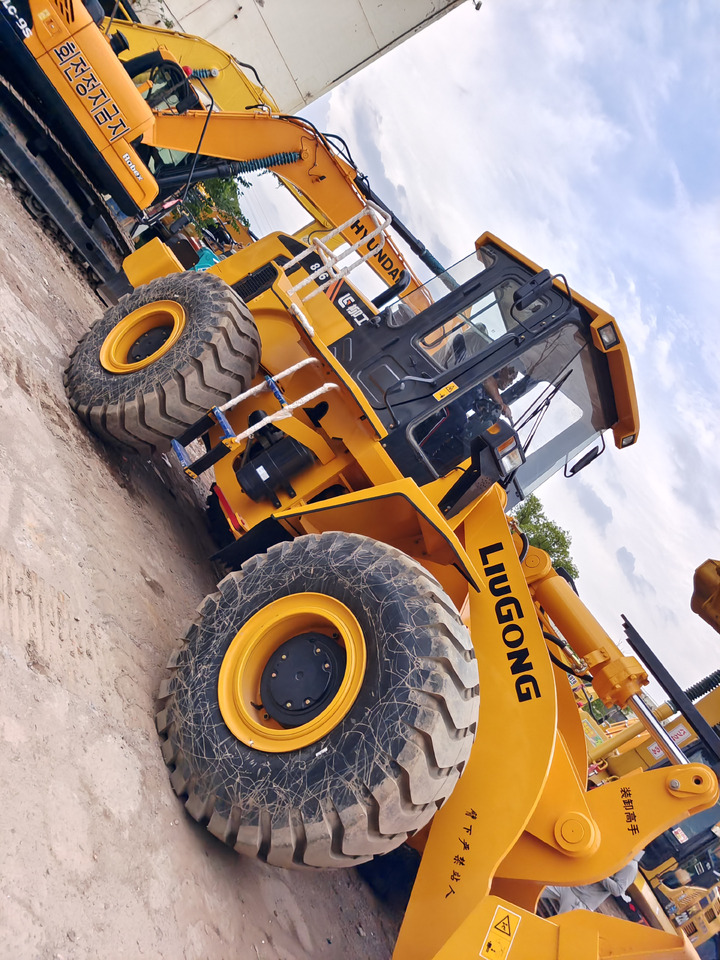 LIUGONG CLG 856 - Wheel loader: picture 2 LIUGONG CLG 856 - Wheel loader: picture 2