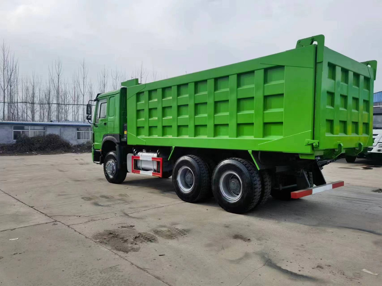 SINOTRUK HOWO DUMP TRUCK - Tipper: picture 5 SINOTRUK HOWO DUMP TRUCK - Tipper: picture 5