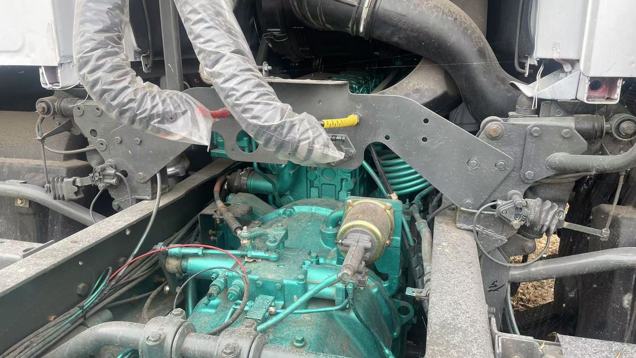 SINOTRUK HOWO 4*2 - Tractor unit: picture 5 SINOTRUK HOWO 4*2 - Tractor unit: picture 5