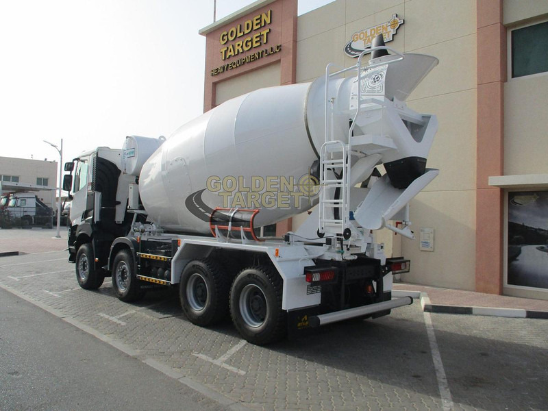 Renault K420 8×4 Mixer Truck - Concrete mixer truck: picture 4 Renault K420 8×4 Mixer Truck - Concrete mixer truck: picture 4