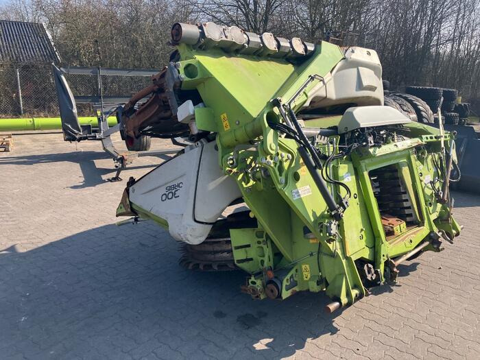 Claas Orbis 900 - Corn header: picture 4 Claas Orbis 900 - Corn header: picture 4