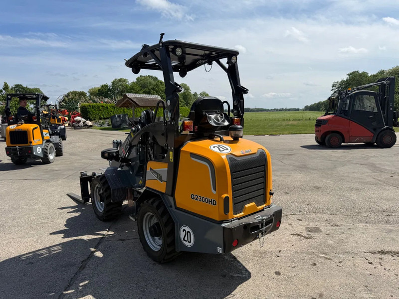 Giant 2300 HD NIEUW Shovel! Giant Kubota - Wheel loader: picture 2 Giant 2300 HD NIEUW Shovel! Giant Kubota - Wheel loader: picture 2