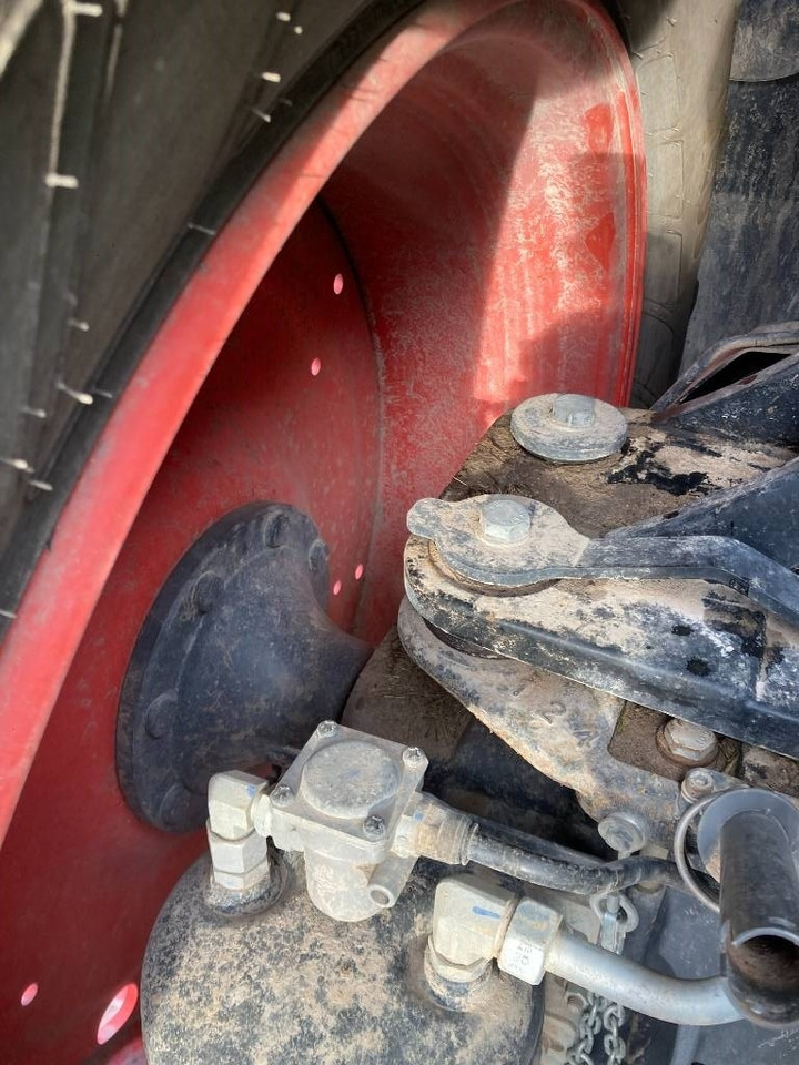 Farm tractor Claas Axion 830 CIS: picture 13 Farm tractor Claas Axion 830 CIS: picture 13