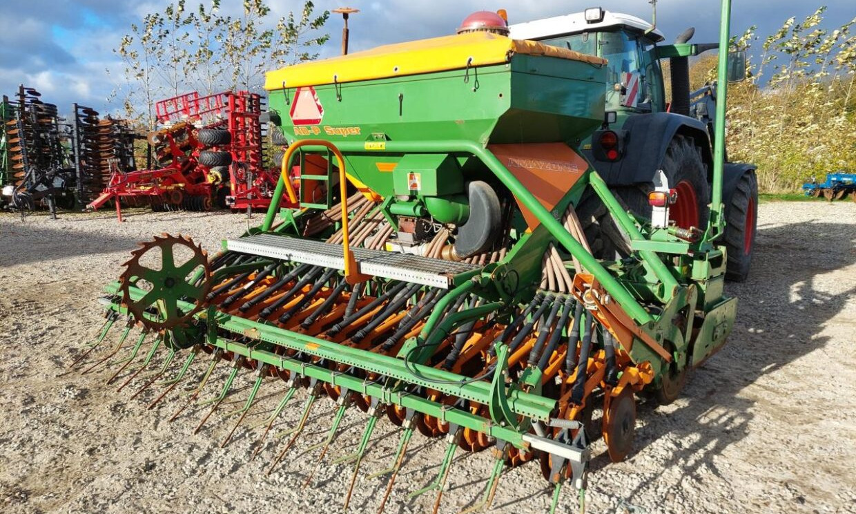 Amazone AD-P 403 / KG 4000 Super - Combine seed drill: picture 1 Amazone AD-P 403 / KG 4000 Super - Combine seed drill: picture 1