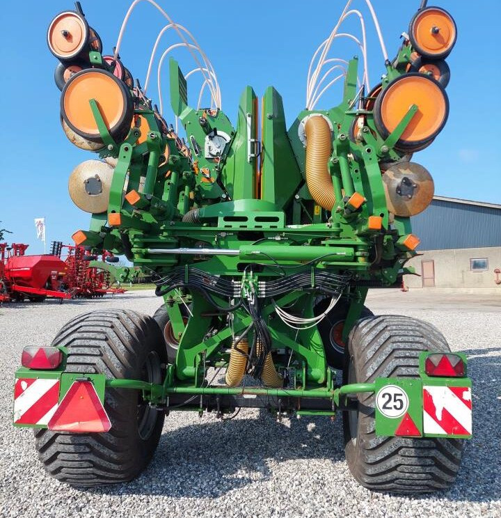 Amazone EDX 9000-T - 12 rækket - Precision sowing machine: picture 2 Amazone EDX 9000-T - 12 rækket - Precision sowing machine: picture 2