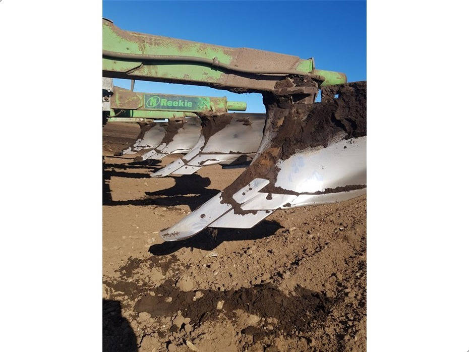 Reekie
4 elementer - Plow: picture 2 Reekie
4 elementer - Plow: picture 2