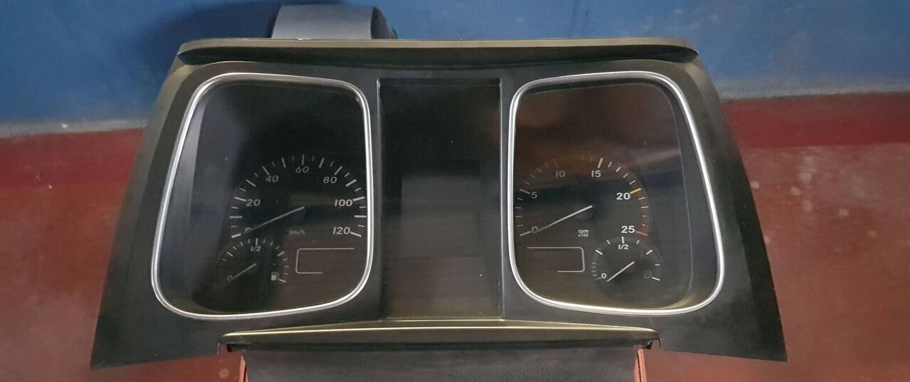 Knorr-Bremse 0 486 106 133 Mercedes-Benz ACTROS MB4 - ECU for Truck: picture 2 Knorr-Bremse 0 486 106 133 Mercedes-Benz ACTROS MB4 - ECU for Truck: picture 2