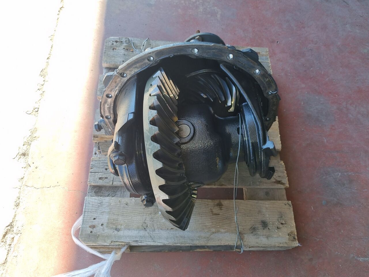 Mercedes-Benz ACTROS MP2 HL6/1DCSL-13 Mercedes-Benz ACTROS MP2 - Differential gear for Truck: picture 3 Mercedes-Benz ACTROS MP2 HL6/1DCSL-13 Mercedes-Benz ACTROS MP2 - Differential gear for Truck: picture 3