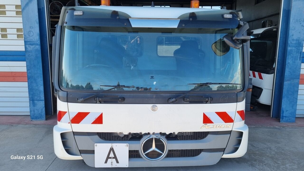 Mercedes-Benz CAB ACTROS SHORT EURO 5 A 9416002005 Mercedes-Benz MP3 ACTROS - Cab for Truck: picture 3 Mercedes-Benz CAB ACTROS SHORT EURO 5 A 9416002005 Mercedes-Benz MP3 ACTROS - Cab for Truck: picture 3