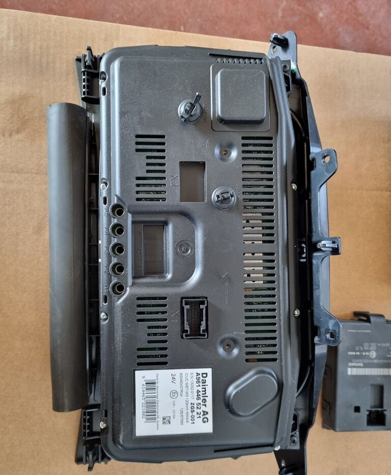Mercedes-Benz GRUNDMODUL ACTROS MP4 A0014465158 Mercedes-Benz ACTROS MP4 EURO 6 - Fuse for Truck: picture 3 Mercedes-Benz GRUNDMODUL ACTROS MP4 A0014465158 Mercedes-Benz ACTROS MP4 EURO 6 - Fuse for Truck: picture 3