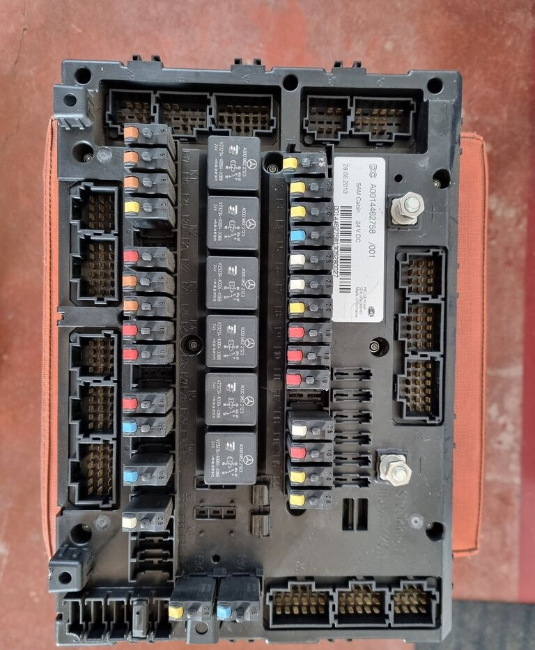 Mercedes-Benz GRUNDMODUL ACTROS MP4 A0014465158 Mercedes-Benz ACTROS MP4 EURO 6 - Fuse for Truck: picture 1 Mercedes-Benz GRUNDMODUL ACTROS MP4 A0014465158 Mercedes-Benz ACTROS MP4 EURO 6 - Fuse for Truck: picture 1