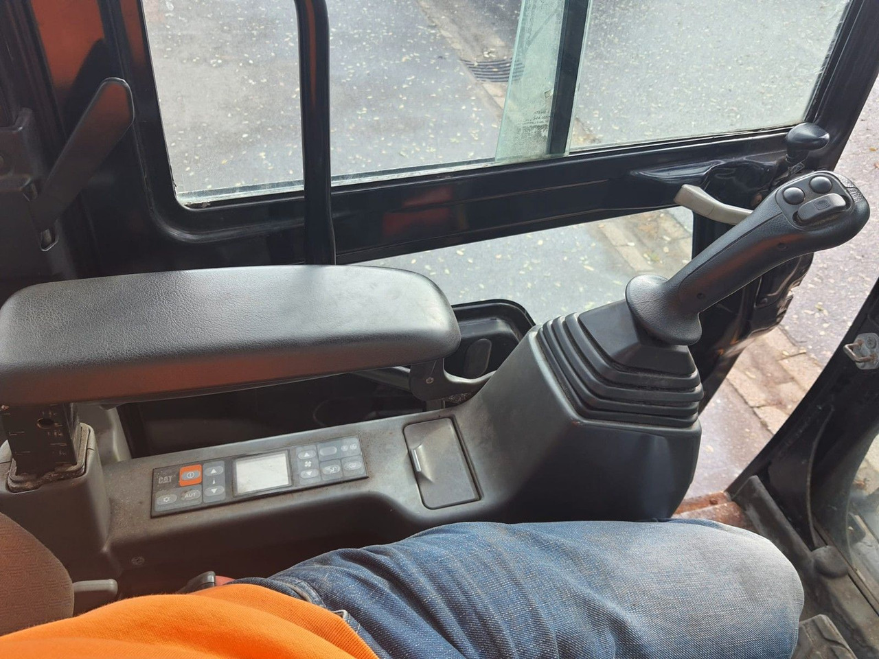 CAT 311 F L RR - Crawler excavator: picture 5 CAT 311 F L RR - Crawler excavator: picture 5