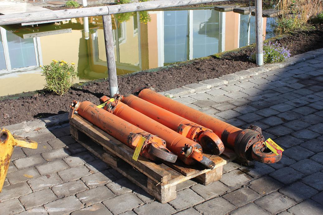 Atlas 1302 E - Hydraulic cylinder for Construction machinery: picture 5 Atlas 1302 E - Hydraulic cylinder for Construction machinery: picture 5