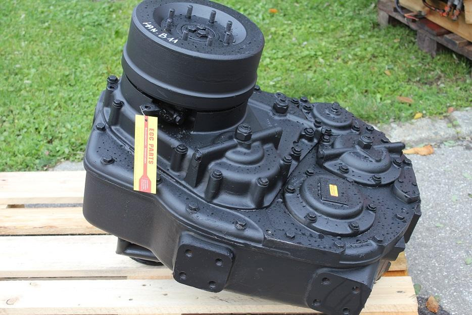 Hanomag ZF 4W35 aus B11 - Gearbox for Construction machinery: picture 1 Hanomag ZF 4W35 aus B11 - Gearbox for Construction machinery: picture 1