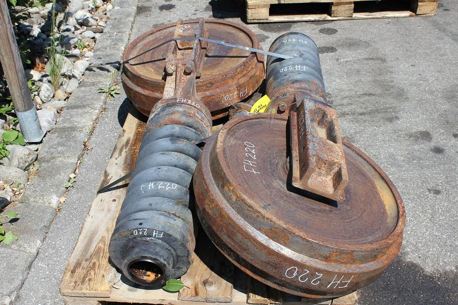 Hitachi FH 220 - Undercarriage parts for Construction machinery: picture 4 Hitachi FH 220 - Undercarriage parts for Construction machinery: picture 4