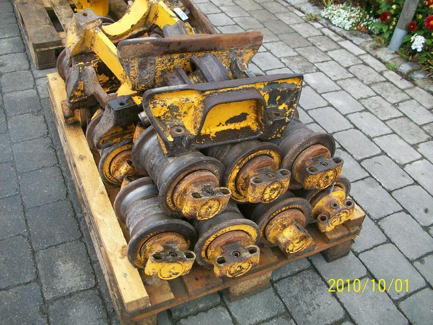 Liebherr R 902 Lit. - Track roller for Construction machinery: picture 2 Liebherr R 902 Lit. - Track roller for Construction machinery: picture 2