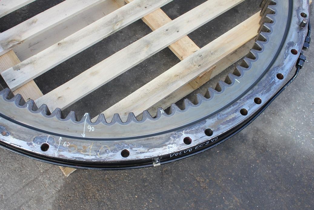 Volvo EC 240 B NLC - Slewing ring for Construction machinery: picture 5 Volvo EC 240 B NLC - Slewing ring for Construction machinery: picture 5