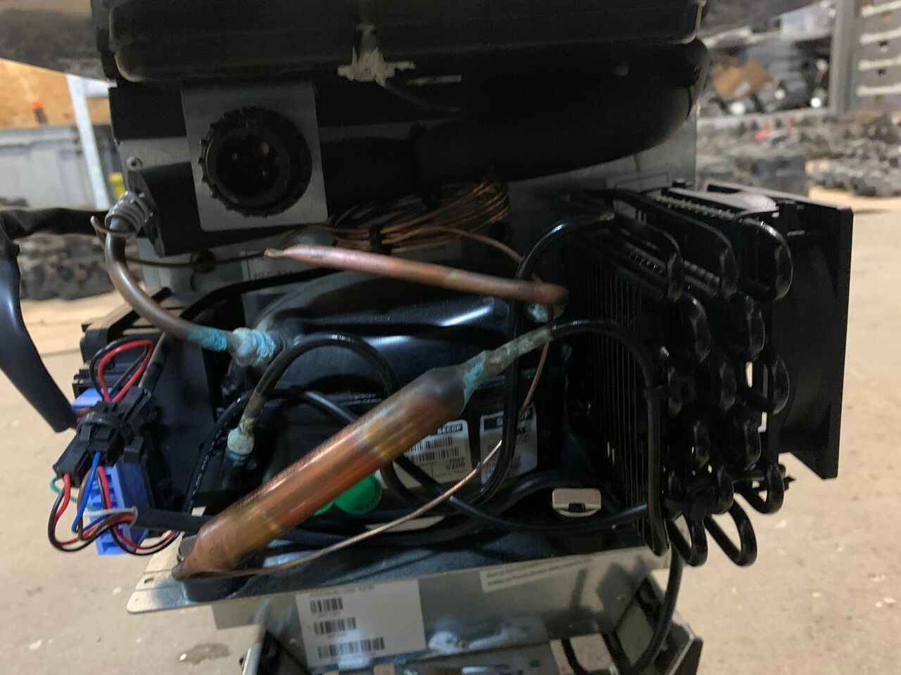 IVECO indel B 5802797207 SP940 24L stan nieznany 5802797207 IVECO - Cab and interior for Truck: picture 3 IVECO indel B 5802797207 SP940 24L stan nieznany 5802797207 IVECO - Cab and interior for Truck: picture 3