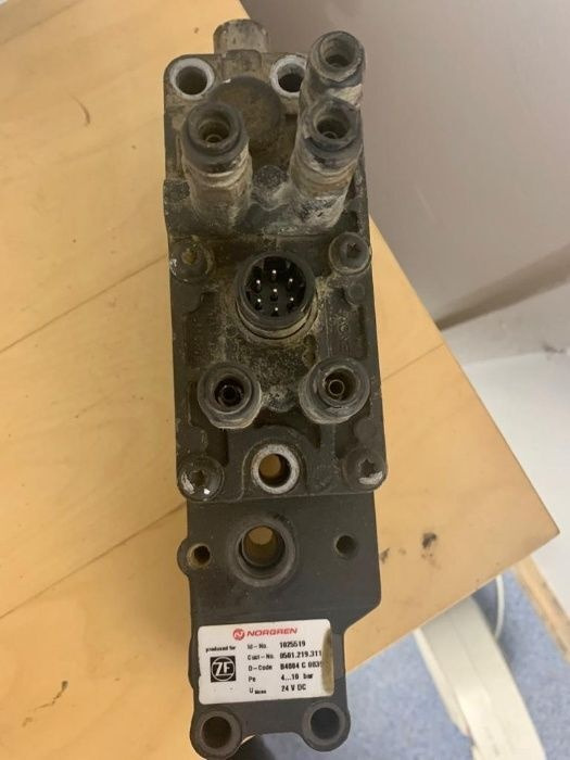 Norgren ZF oryginał HURT wybieraka 1025519 MAN TGA TGX TGL - Brake valve for Truck: picture 2 Norgren ZF oryginał HURT wybieraka 1025519 MAN TGA TGX TGL - Brake valve for Truck: picture 2
