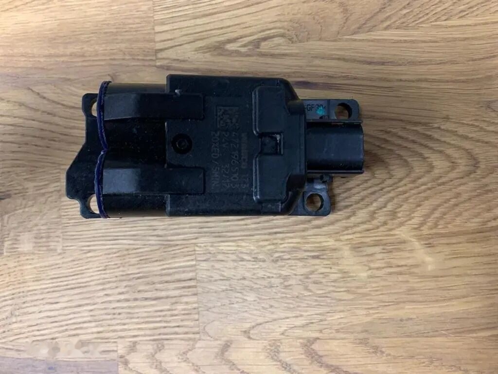 WABCO Nowy Zawór Zabezpieczający Cewka Modulatora ABS 4721965103 24V 4721965103 - Brake valve for Truck: picture 1 WABCO Nowy Zawór Zabezpieczający Cewka Modulatora ABS 4721965103 24V 4721965103 - Brake valve for Truck: picture 1