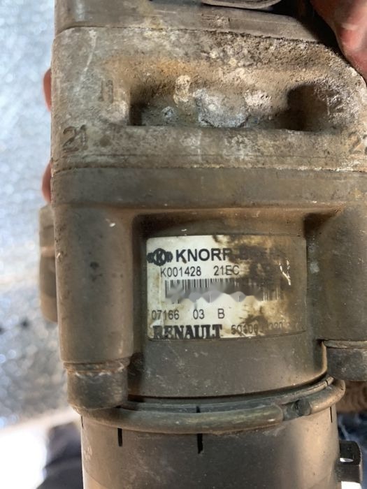 Zawór hamulcowy Oryginał Hurt K001428 Renault Magnum 440 DXI - Valve for Truck: picture 3 Zawór hamulcowy Oryginał Hurt K001428 Renault Magnum 440 DXI - Valve for Truck: picture 3