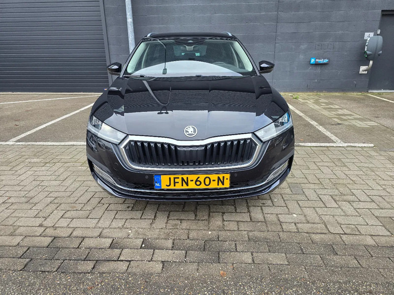 Škoda Octavia Combi 1.0 Benzine - Car: picture 2 Škoda Octavia Combi 1.0 Benzine - Car: picture 2