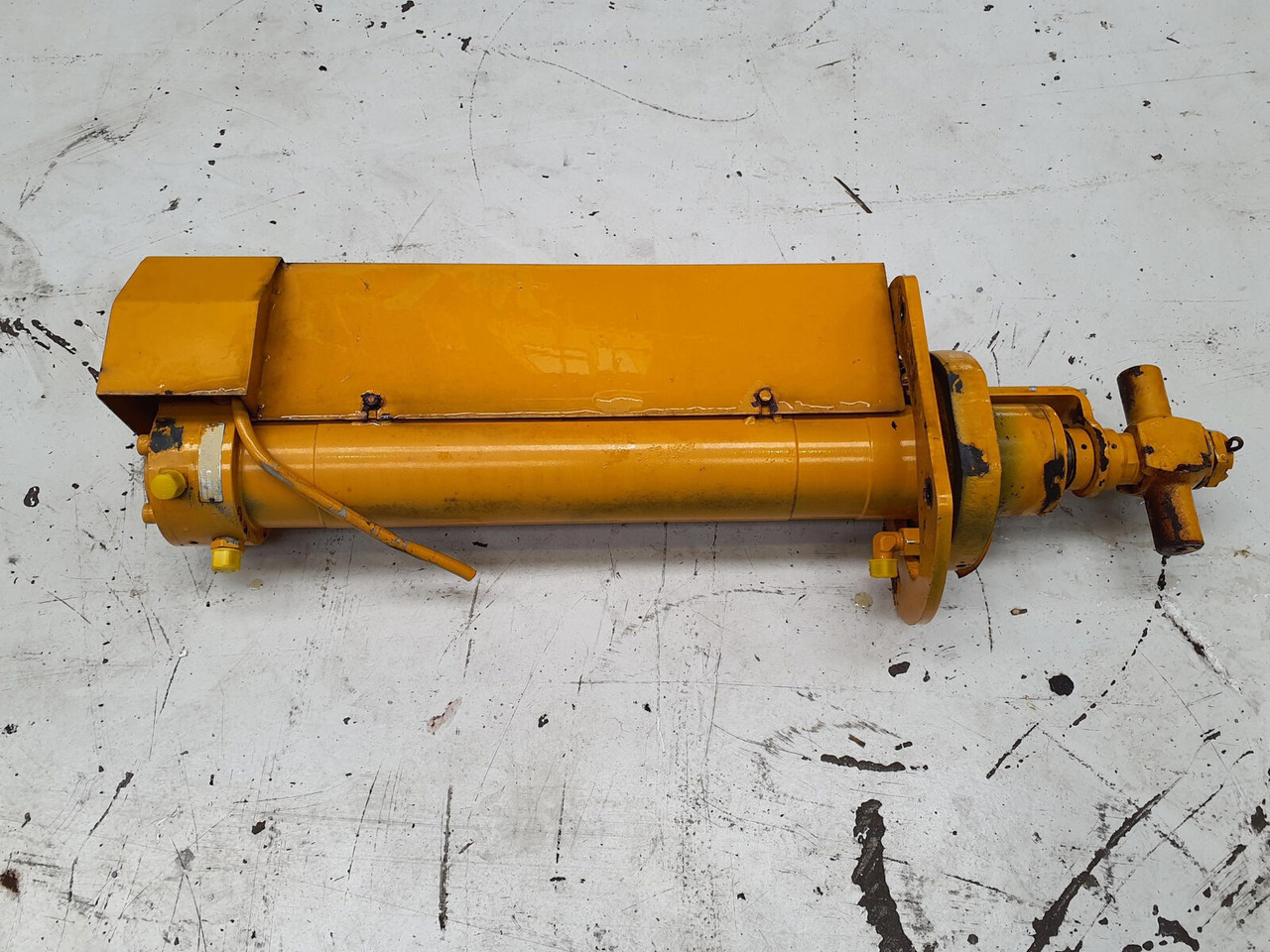 FAUN ATF 45-3 counterweight cylinder - Hydraulic cylinder for Crane: picture 1 FAUN ATF 45-3 counterweight cylinder - Hydraulic cylinder for Crane: picture 1