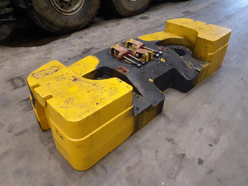 Grove GMK 3050 counterweight 5,2 ton - Counterweight for Construction machinery: picture 4 Grove GMK 3050 counterweight 5,2 ton - Counterweight for Construction machinery: picture 4