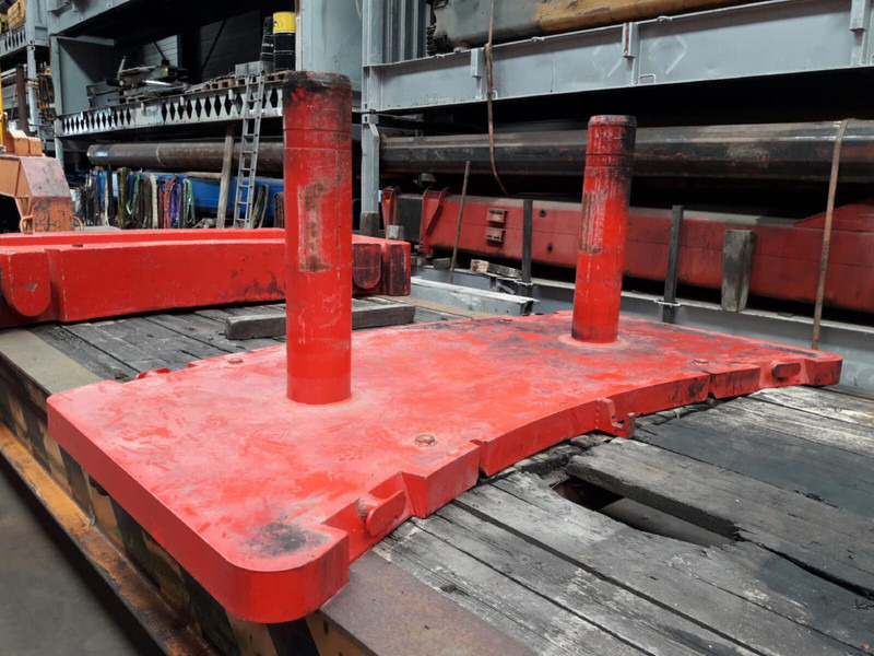 Grove GMK 5100 counterweight 3,0 ton - Counterweight for Construction machinery: picture 5 Grove GMK 5100 counterweight 3,0 ton - Counterweight for Construction machinery: picture 5