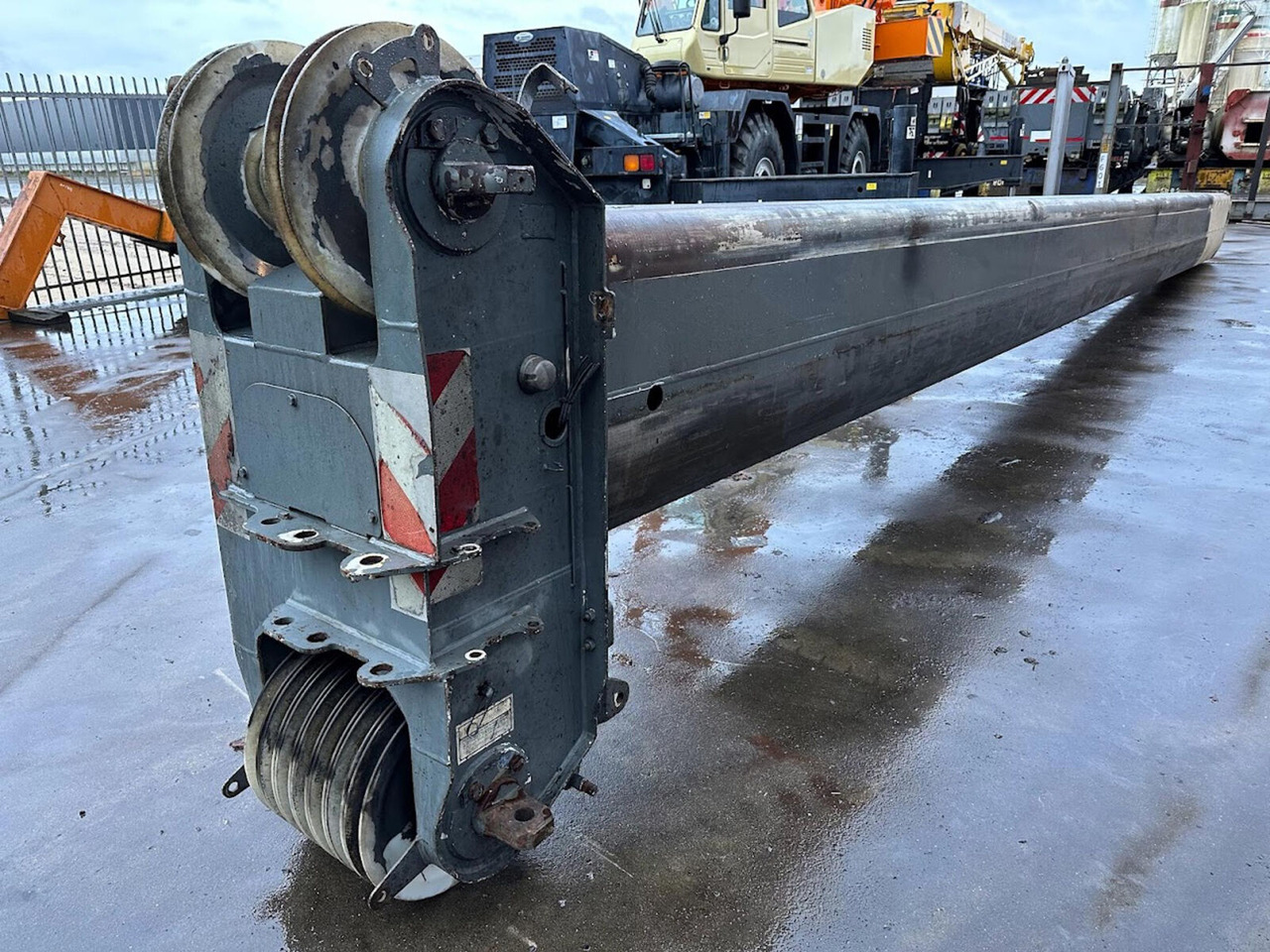 Grove GMK 5100 telescopic boomsection 4 - Boom for Mobile crane: picture 4 Grove GMK 5100 telescopic boomsection 4 - Boom for Mobile crane: picture 4