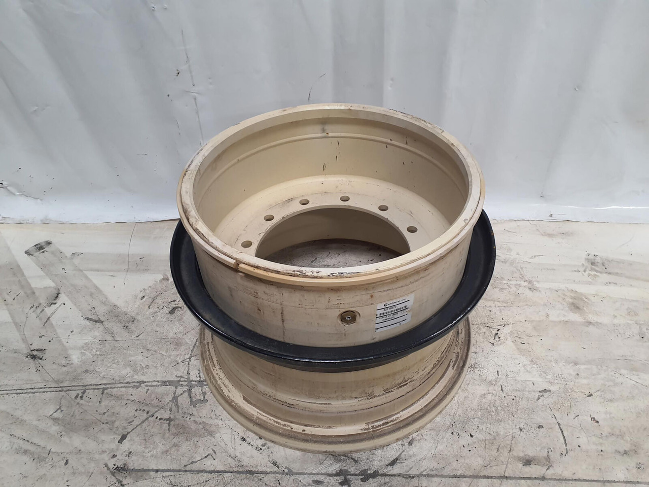 Grove Rim 525/80R25 12 20.5 3p - Rim for Crane: picture 1 Grove Rim 525/80R25 12 20.5 3p - Rim for Crane: picture 1
