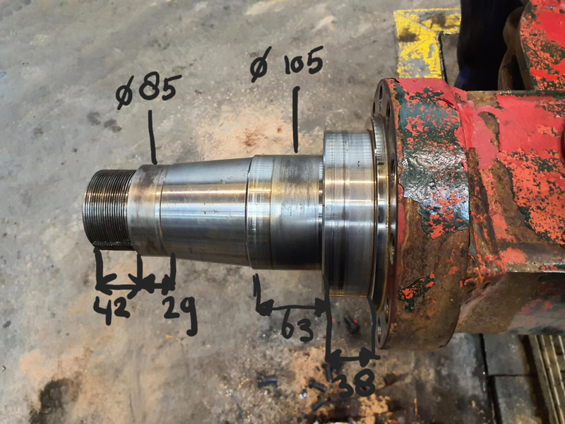 Krupp KMK 5100 axle 3 housing - Axle and parts for Crane: picture 5 Krupp KMK 5100 axle 3 housing - Axle and parts for Crane: picture 5