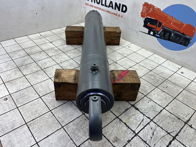 Liebherr LR 1160 A-frame erection cyl - Hydraulic cylinder for Crane: picture 2 Liebherr LR 1160 A-frame erection cyl - Hydraulic cylinder for Crane: picture 2