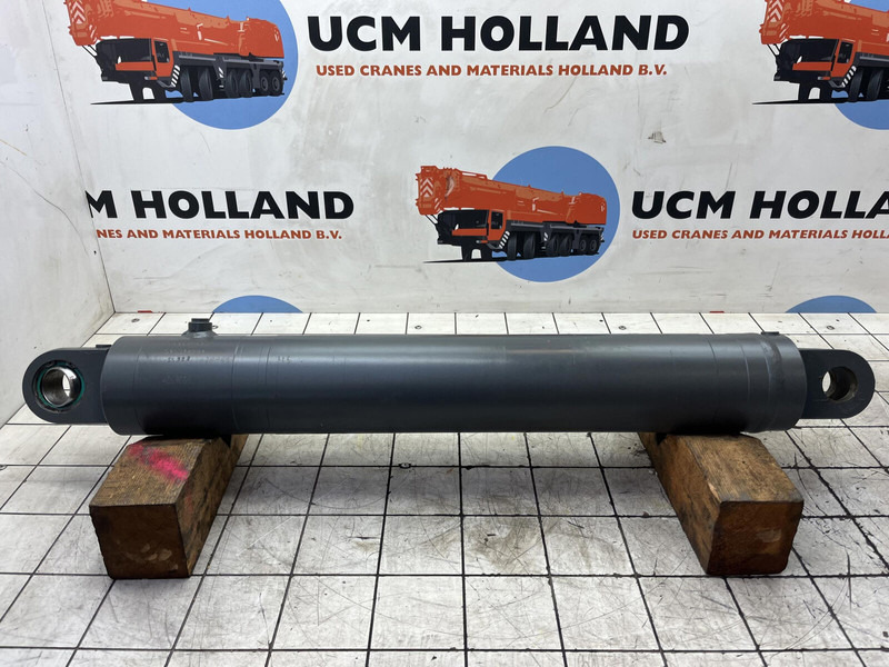 Liebherr LR 1160 A-frame erection cyl - Hydraulic cylinder for Crane: picture 1 Liebherr LR 1160 A-frame erection cyl - Hydraulic cylinder for Crane: picture 1