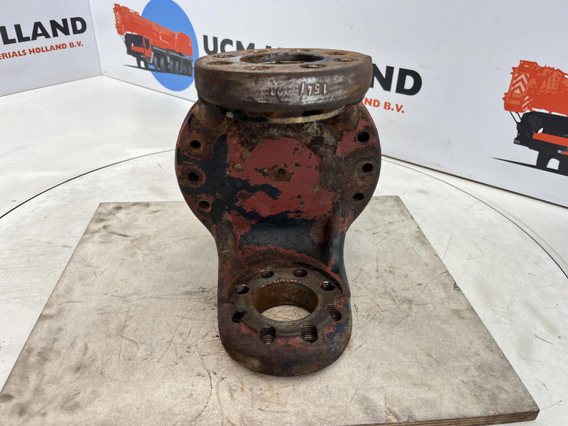 Liebherr LT 1090 Steering knuckle 16 holes - Steering knuckle for Crane: picture 5 Liebherr LT 1090 Steering knuckle 16 holes - Steering knuckle for Crane: picture 5