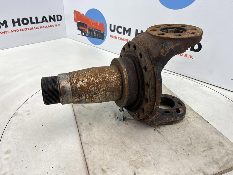 Liebherr LT 1090 Steering knuckle 16 holes - Steering knuckle for Crane: picture 1 Liebherr LT 1090 Steering knuckle 16 holes - Steering knuckle for Crane: picture 1