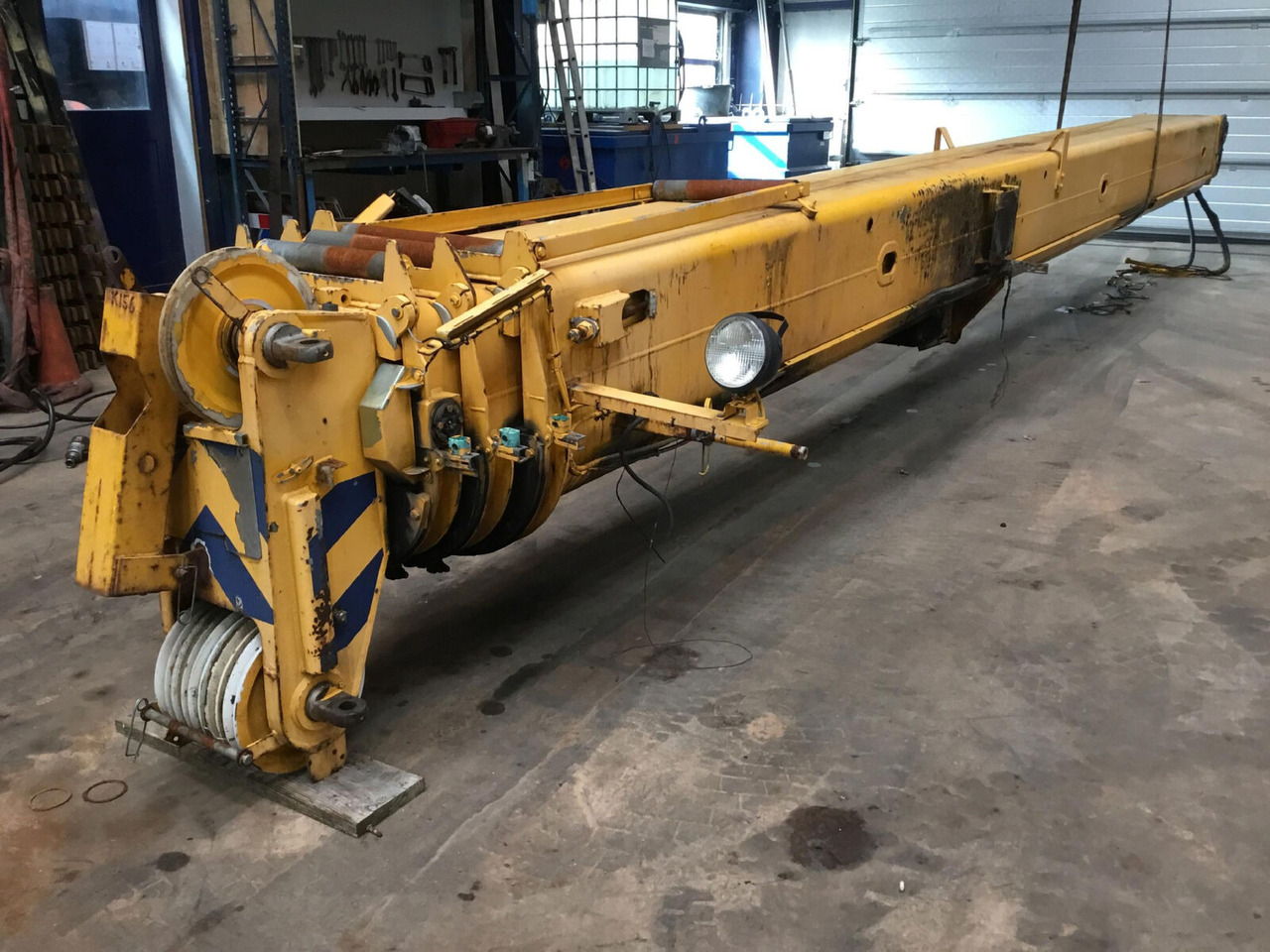 Liebherr LTM 1030-2 complete boom section - Boom for Mobile crane: picture 2 Liebherr LTM 1030-2 complete boom section - Boom for Mobile crane: picture 2