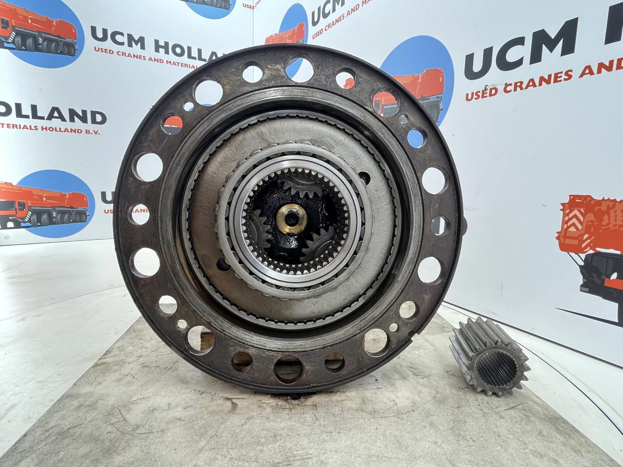 Liebherr LTM 1070 planetary gear 17-24-67-32-3pl-H127-46 - Final drive for Mobile crane: picture 5 Liebherr LTM 1070 planetary gear 17-24-67-32-3pl-H127-46 - Final drive for Mobile crane: picture 5