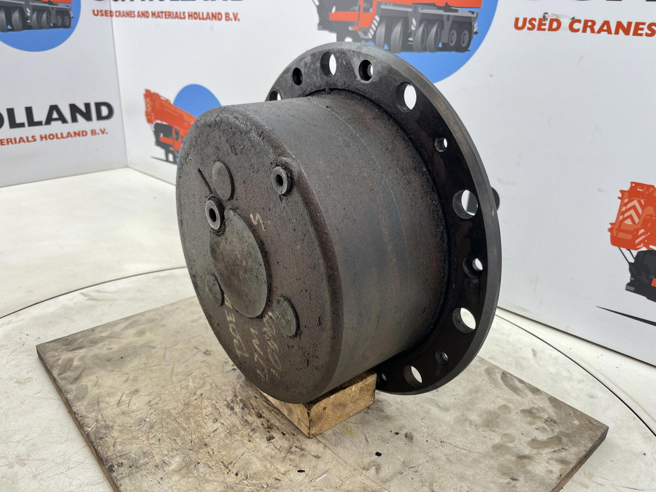 Liebherr LTM 1080/1 planetary gear 22-25-74-40-3pl-H135-46 - Final drive for Mobile crane: picture 2 Liebherr LTM 1080/1 planetary gear 22-25-74-40-3pl-H135-46 - Final drive for Mobile crane: picture 2