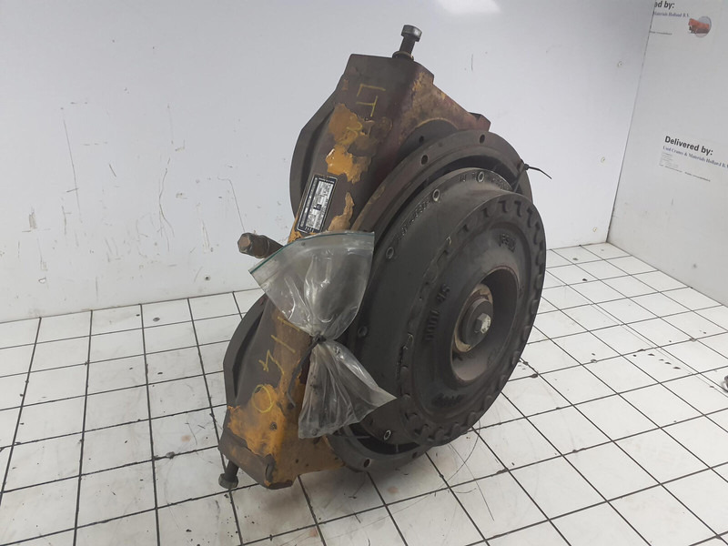 Liebherr LTM 1140 pump distributor gear box - Gearbox for Crane: picture 4 Liebherr LTM 1140 pump distributor gear box - Gearbox for Crane: picture 4