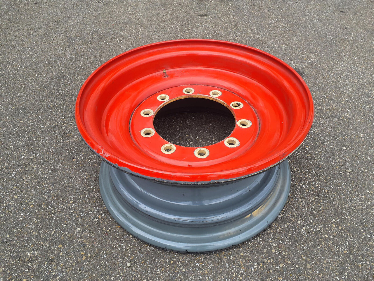 Liebherr Rim 445/95R25 10 12 1p - Rim for Crane: picture 1 Liebherr Rim 445/95R25 10 12 1p - Rim for Crane: picture 1
