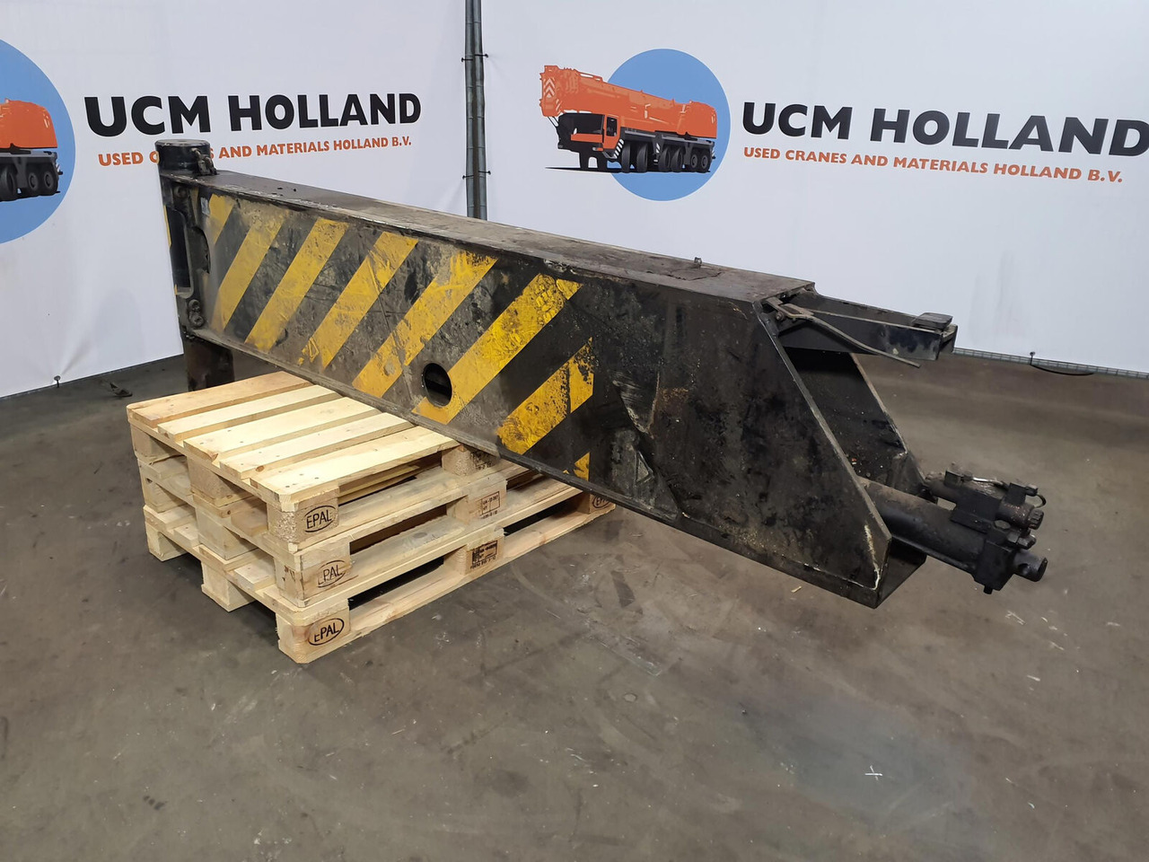 Terex AC 100 outrigger beam complete front - Suspension for Crane: picture 3 Terex AC 100 outrigger beam complete front - Suspension for Crane: picture 3